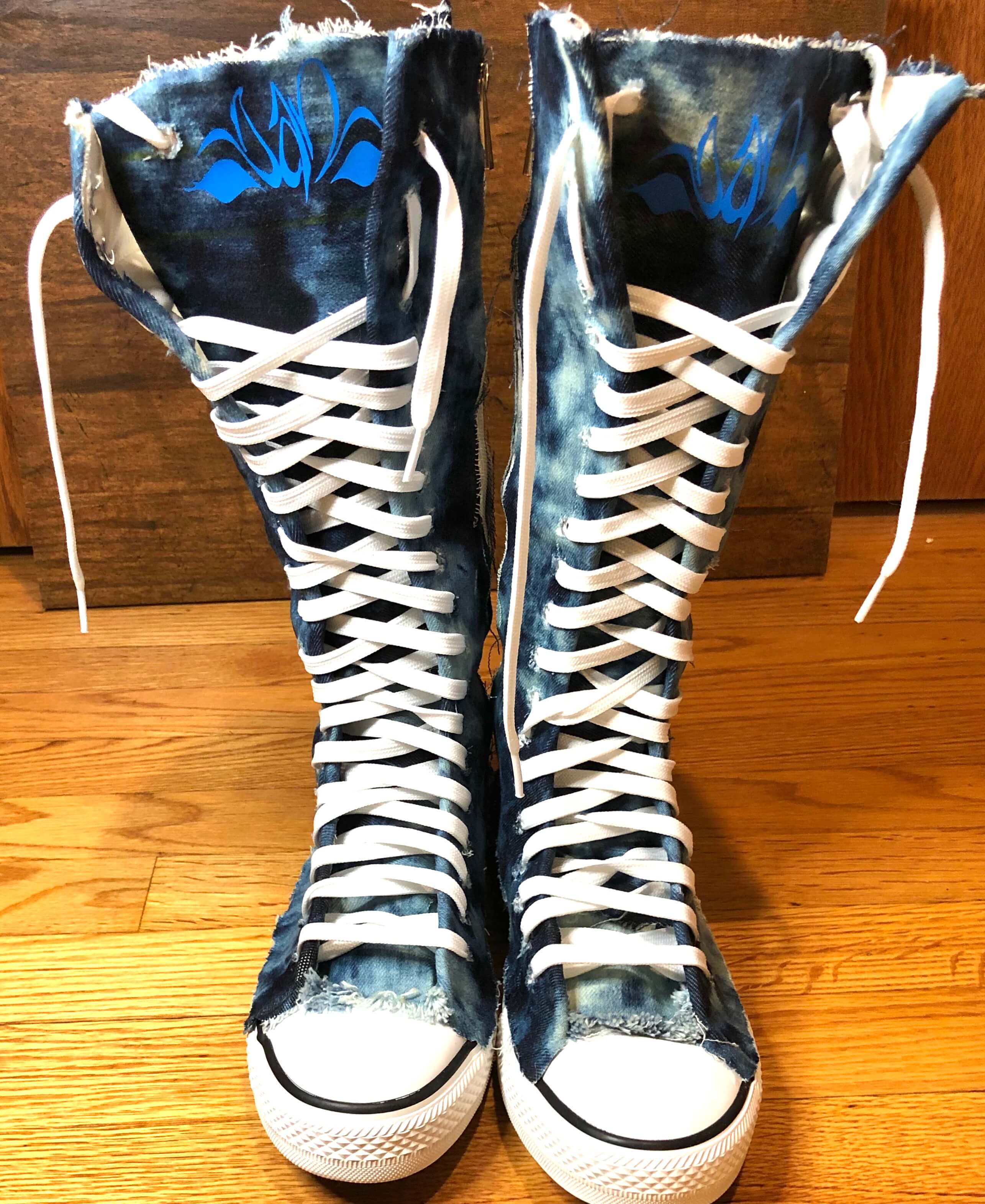 ENVEE SNEAKERS
