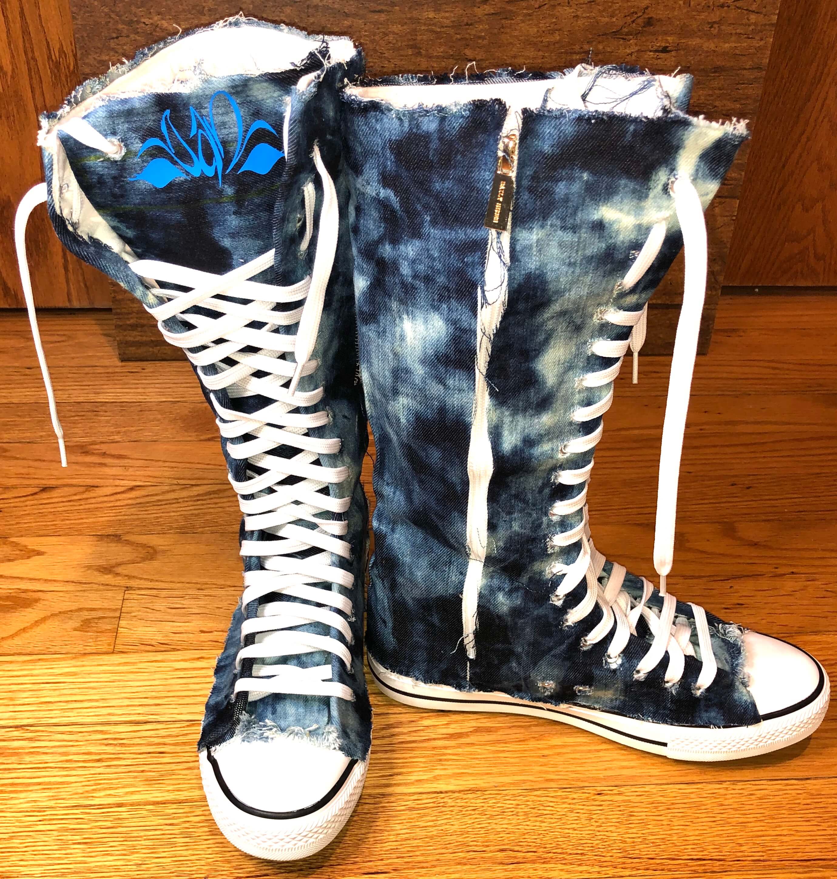 ENVEE SNEAKERS